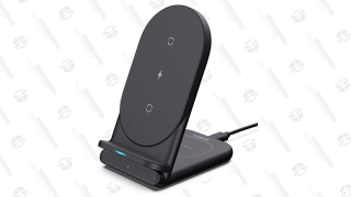 Aukey's Wireless Charger Stand Will Power up Your Phone Even Through Chonky Cases